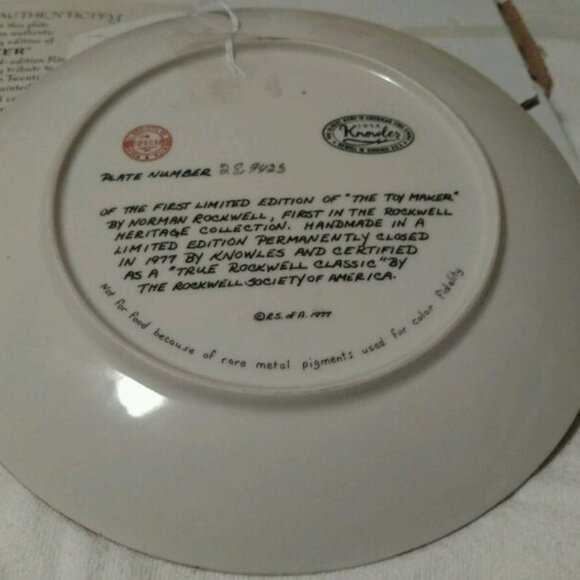 Norman Rockwell The Toy Maker Plate with Certificate and Original Box - Picture 4 of 9